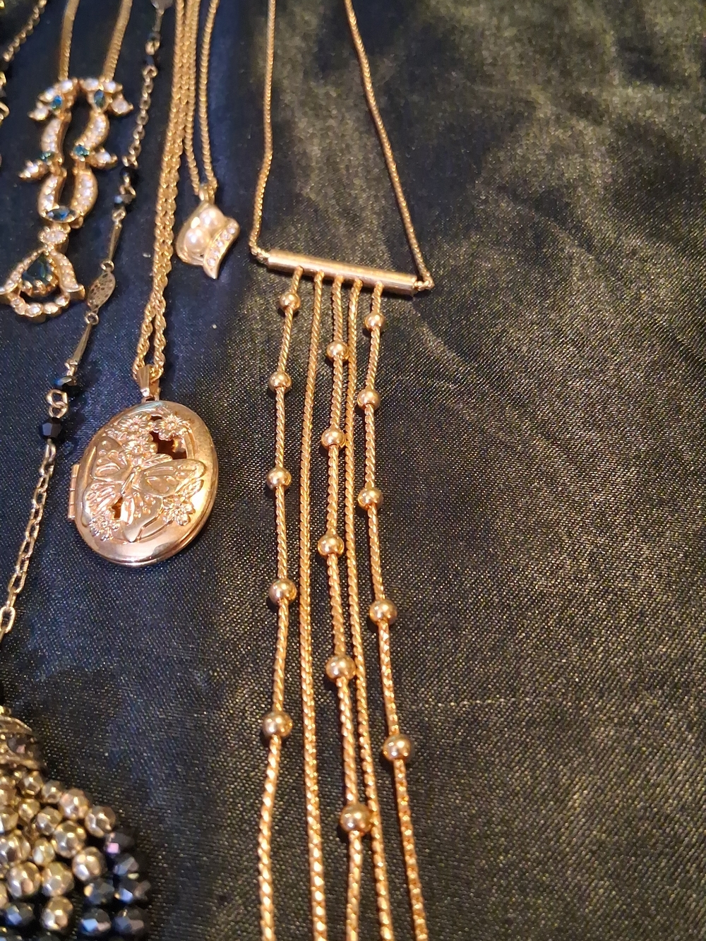 Vintage Necklace Set with Avon Butterfly Locket and Loft Bead Dangle - Picture 3 of 14